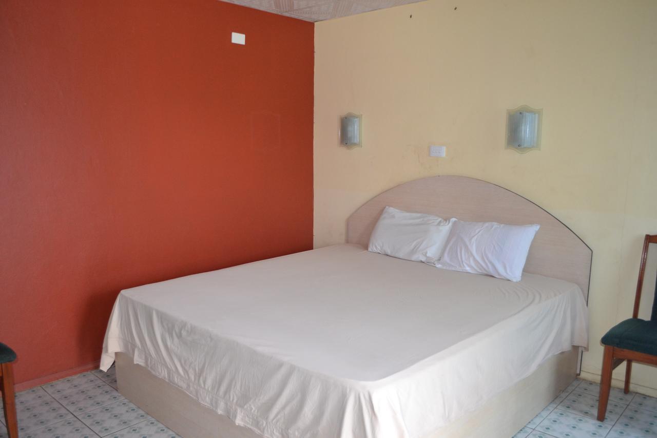 Funworld Plaza Hotel Nadi Eksteriør billede